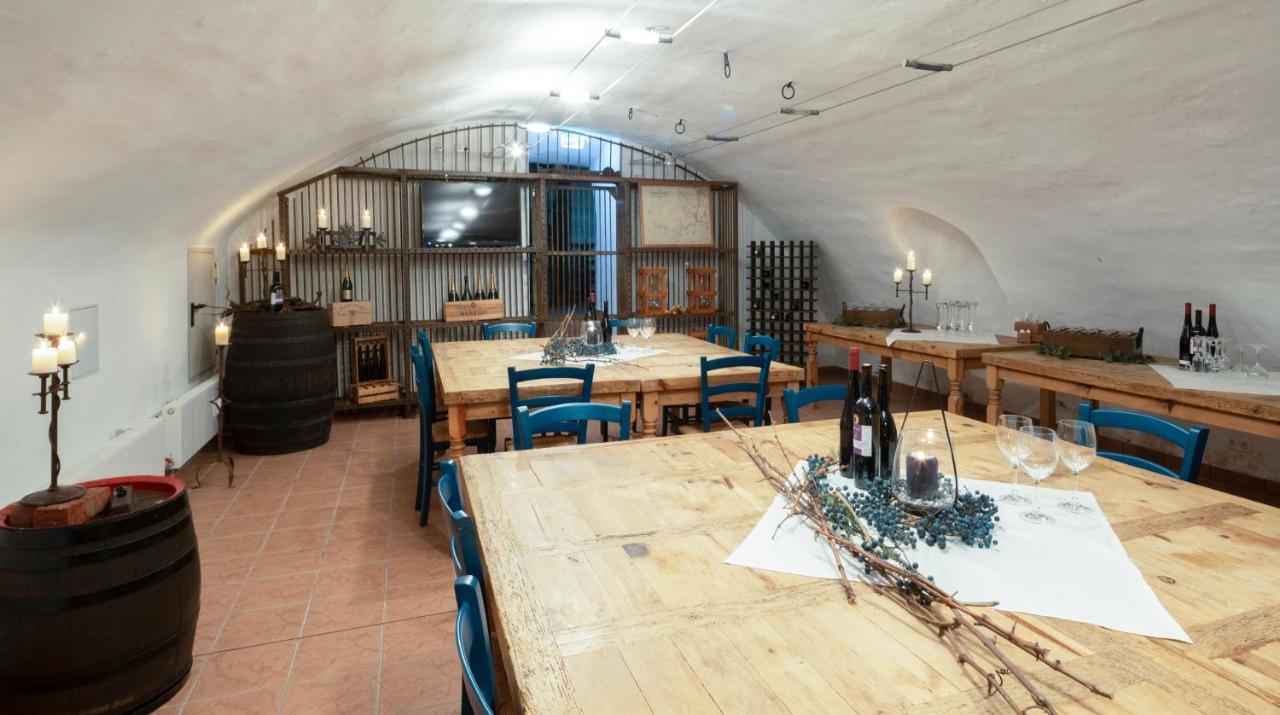 Hofgut Wissberg - Das Weinberghotel Sankt Johann  Extérieur photo